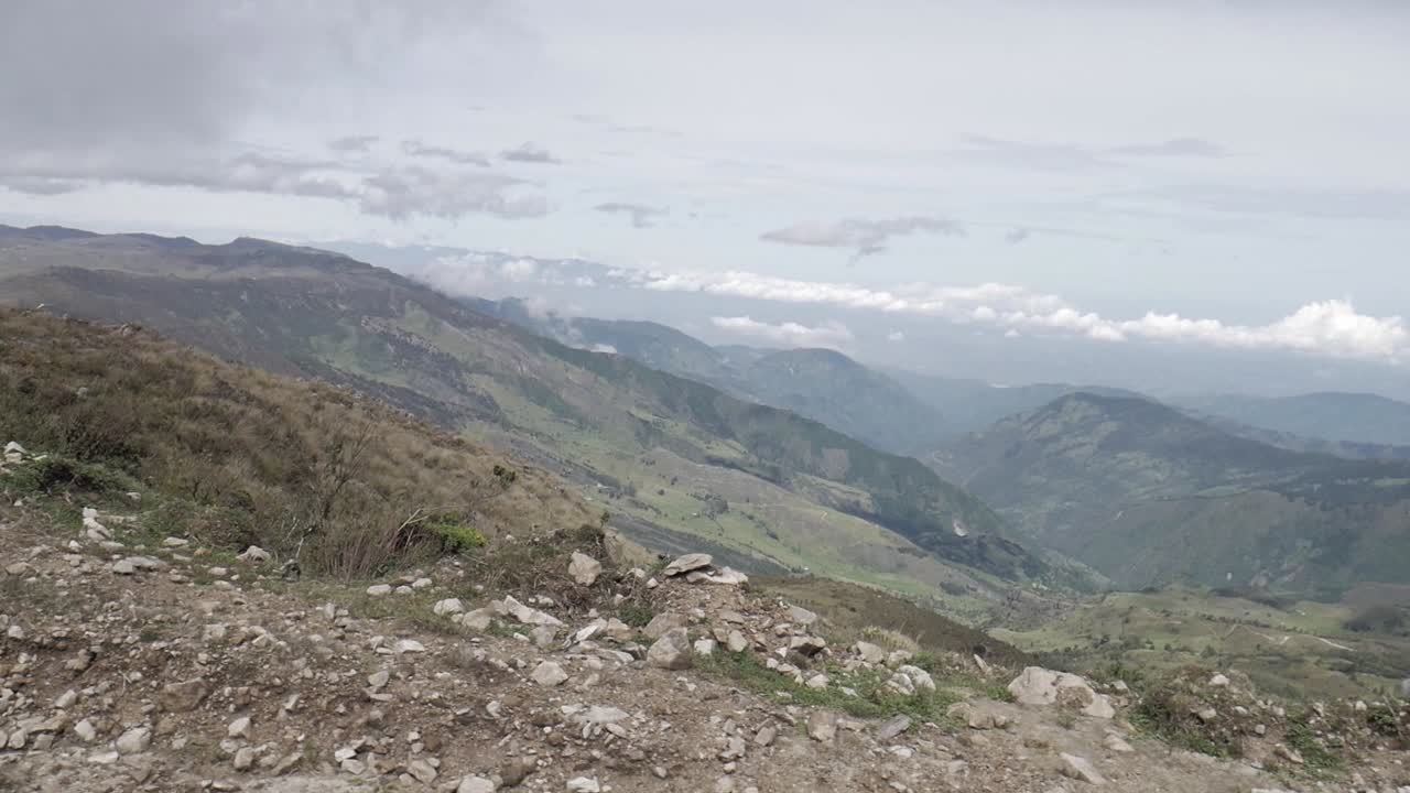paisaje de las cadenas montañosas