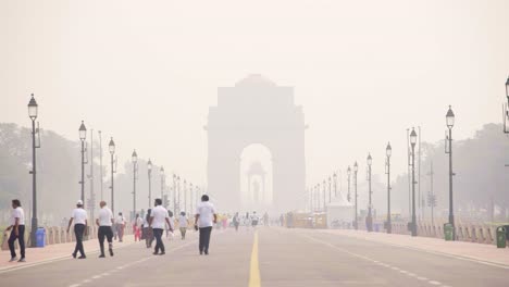 India-Gate-In-Der-Verschmutzung-Im-Winter