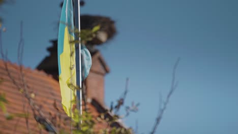 Ukrainian-flag-flatters-in-the-wind