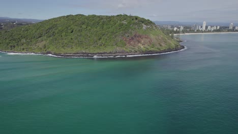 골드 코스트, qld, 호주에서 burleigh 머리에 대한 공중보기 - 드론 샷