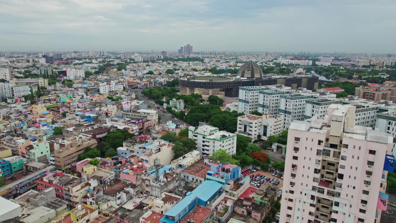 Narayana Arihant Ocean Tower with government medical college and Government Multi Super Speciality Hospital at Triplicane, Chennai, Tamil Nadu, india. day time, push in, drone shot, 4k.