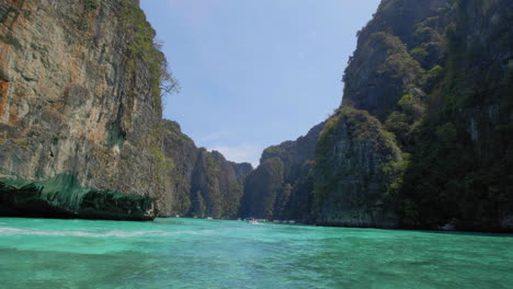 vistas de la laguna pileh en tailandia