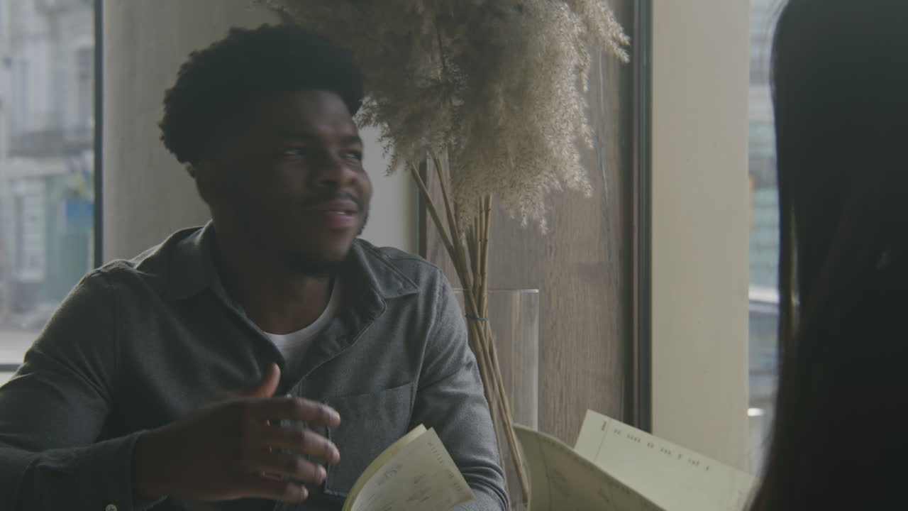 Conversation at a cafe