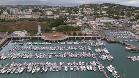 Torquay-Bootshafen-Marina-Für-Segelboote-Und-Yachten-An-Der-Küste-Des-Englischen-Kanals,-Antenne