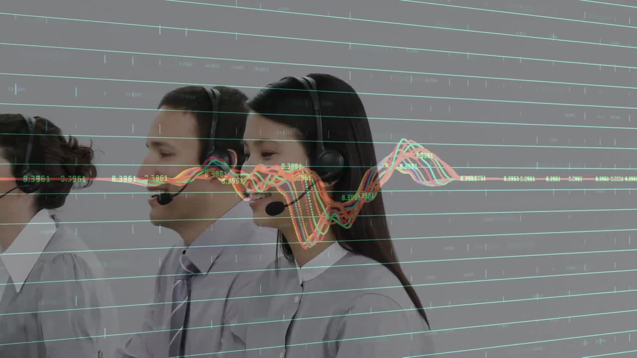 animación del procesamiento de datos sobre personas de negocios que usan auriculares telefónicos