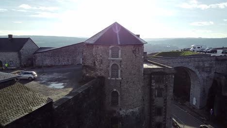 Torre-Del-Castillo-De-La-Ciudadela,-Namur,-Bélgica