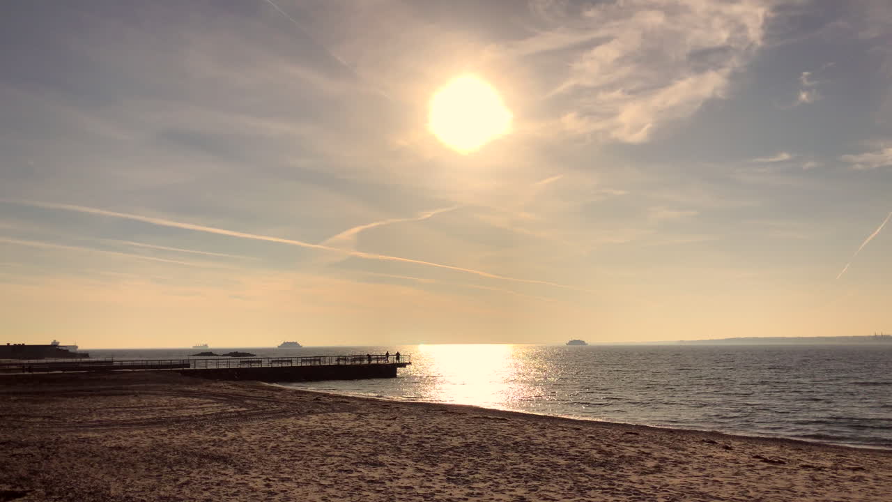 스웨덴 봄의 해변