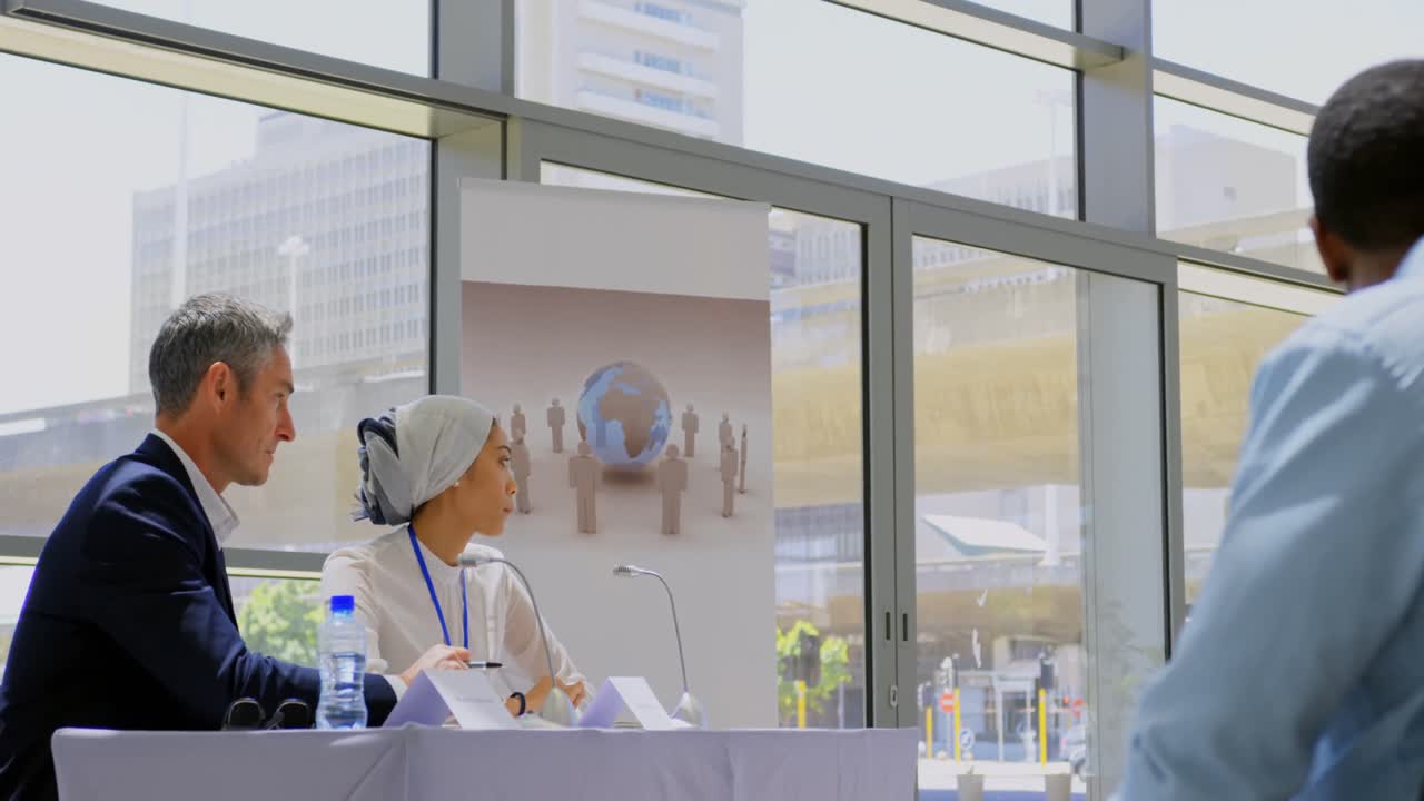 비즈니스 세미나 에 참석 하는 사업가 들 4k