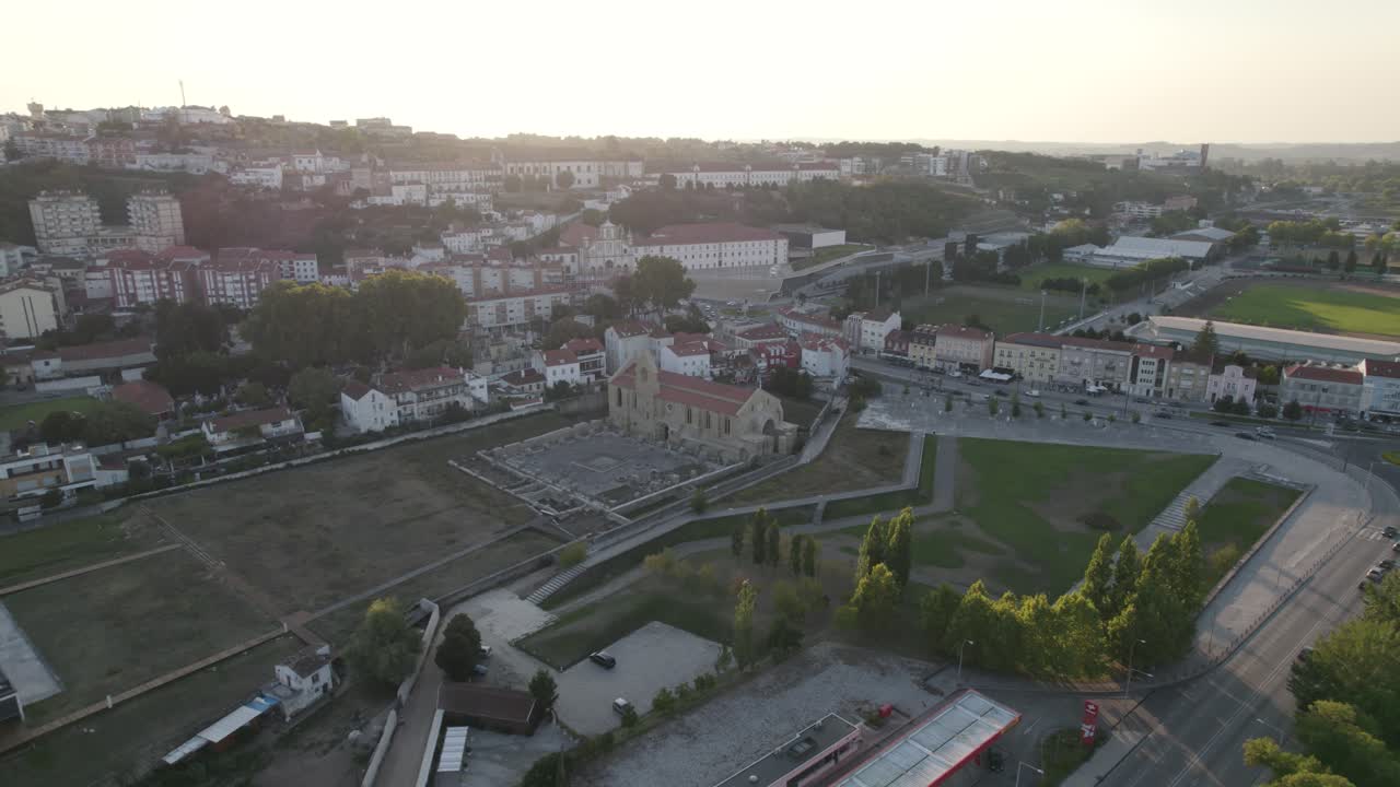Monastero di Santa Clara-a-Velha, Coimbra, Portogallo. Veduta aerea.