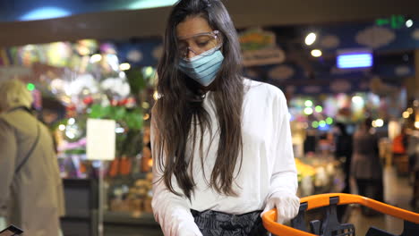 shopping at the grocery store during pandemic