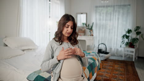 pregnant woman experiencing discomfort