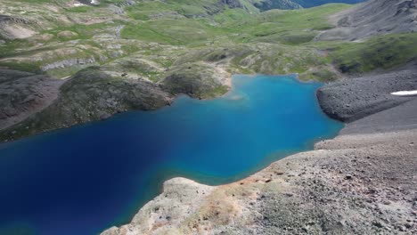 Columbine-Lake,-San-Juan-National-Forest,-Colorado-USA