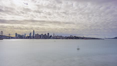 Zeitraffer:-San-Francisco-Wunderschöner-Sonnenuntergang-Im-Stadtbild