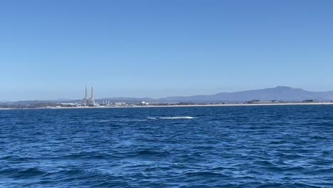 Tours-De-Avistamiento-De-Ballenas-En-La-Bahía-De-Monterey,-California