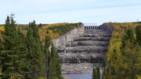 Robert-Bourassa-Wasserkraftwerk-Kraftwerk-überlauf-Quebec-Kanada