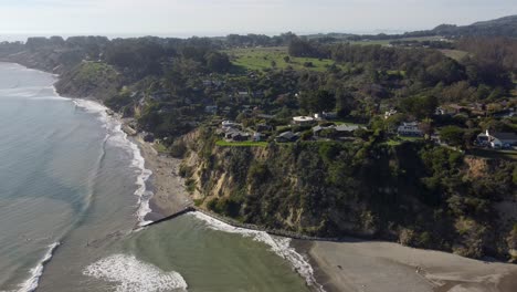 Aerial:-Bolinas-Beach-in-sunny-Bolinas,-California