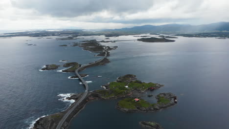 Drohnenaufnahme-Der-Atlantikstraße-In-Norwegen