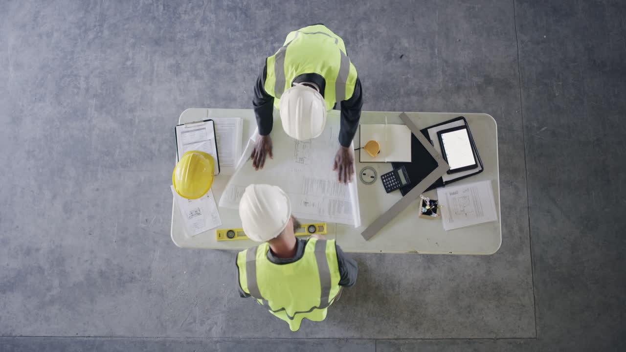 nos esforzamos por dar vida a su visión.