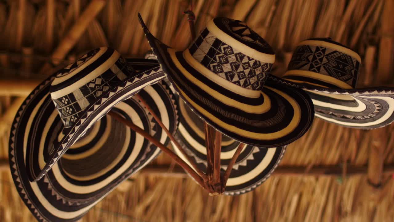 знаменитые перевернутые шляпы из колумбии - сомбреро вуэльтиадо