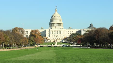 Front-view-of-Capitol-Building-from-National-Mall,-Washington-DC,-USA