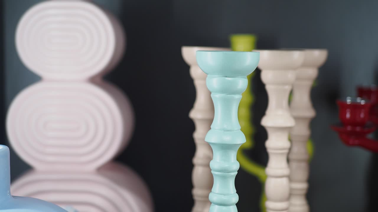 sostenedores de velas de colores