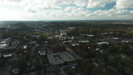 Aerial-View-Of-Downtown-Fayetteville-Near-Mount-Sequoyah-In-Arkansas,-USA