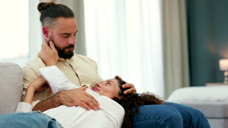 Amor,-Feliz-Y-Relajada-Mentalidad-De-Pareja-De-Una-Mujer