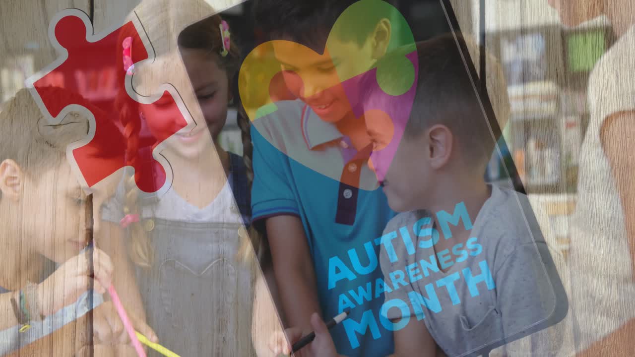 animación de coloridas piezas de rompecabezas y corazones sobre los amigos de los niños utilizando dispositivos electrónicos