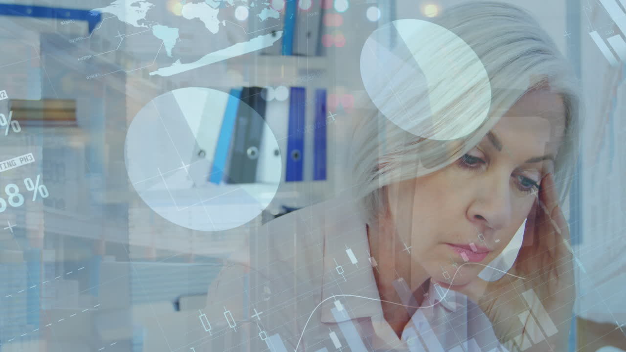 백인 여성 의사에 대한 금융 데이터 처리 애니메이션