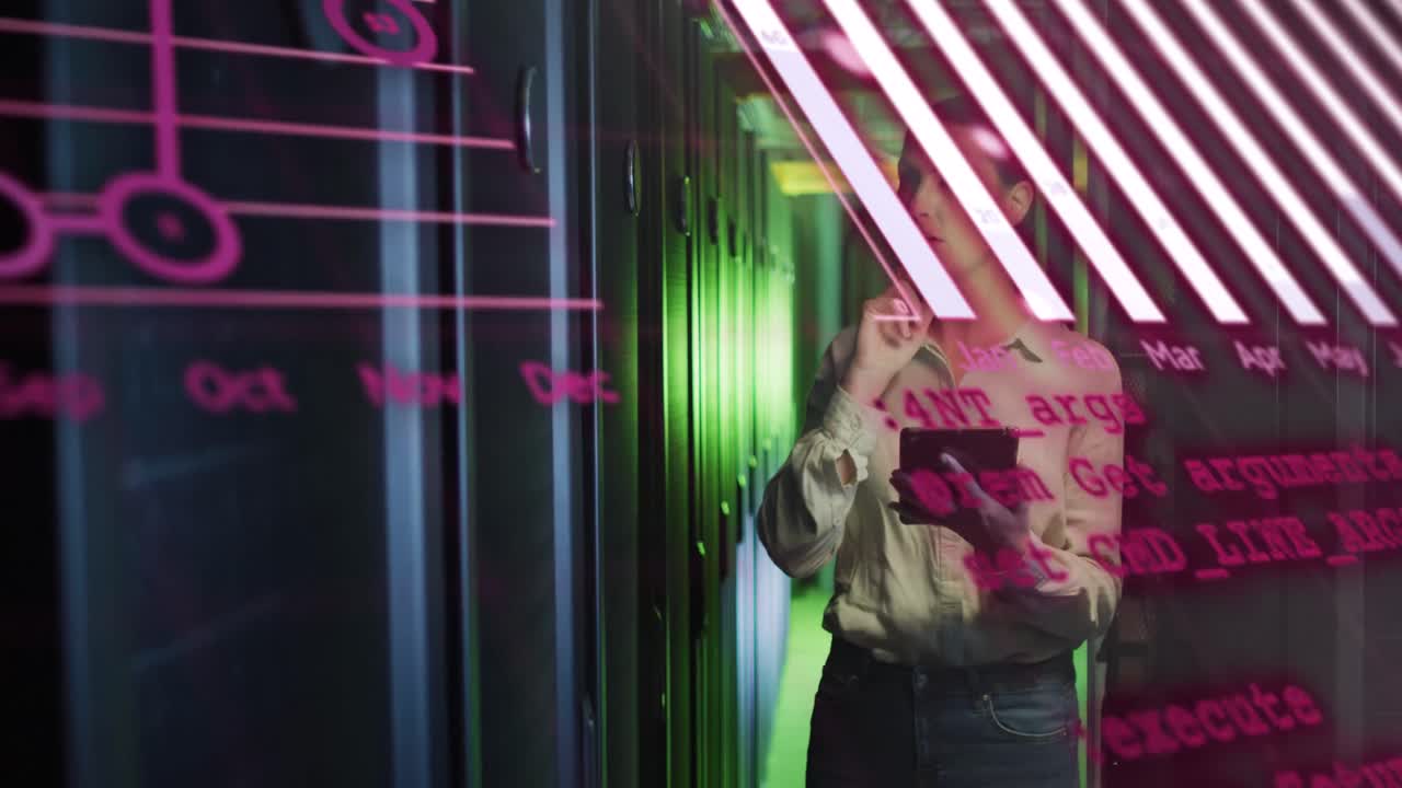 animación del procesamiento de datos sobre una técnica informática caucásica por un servidor informático