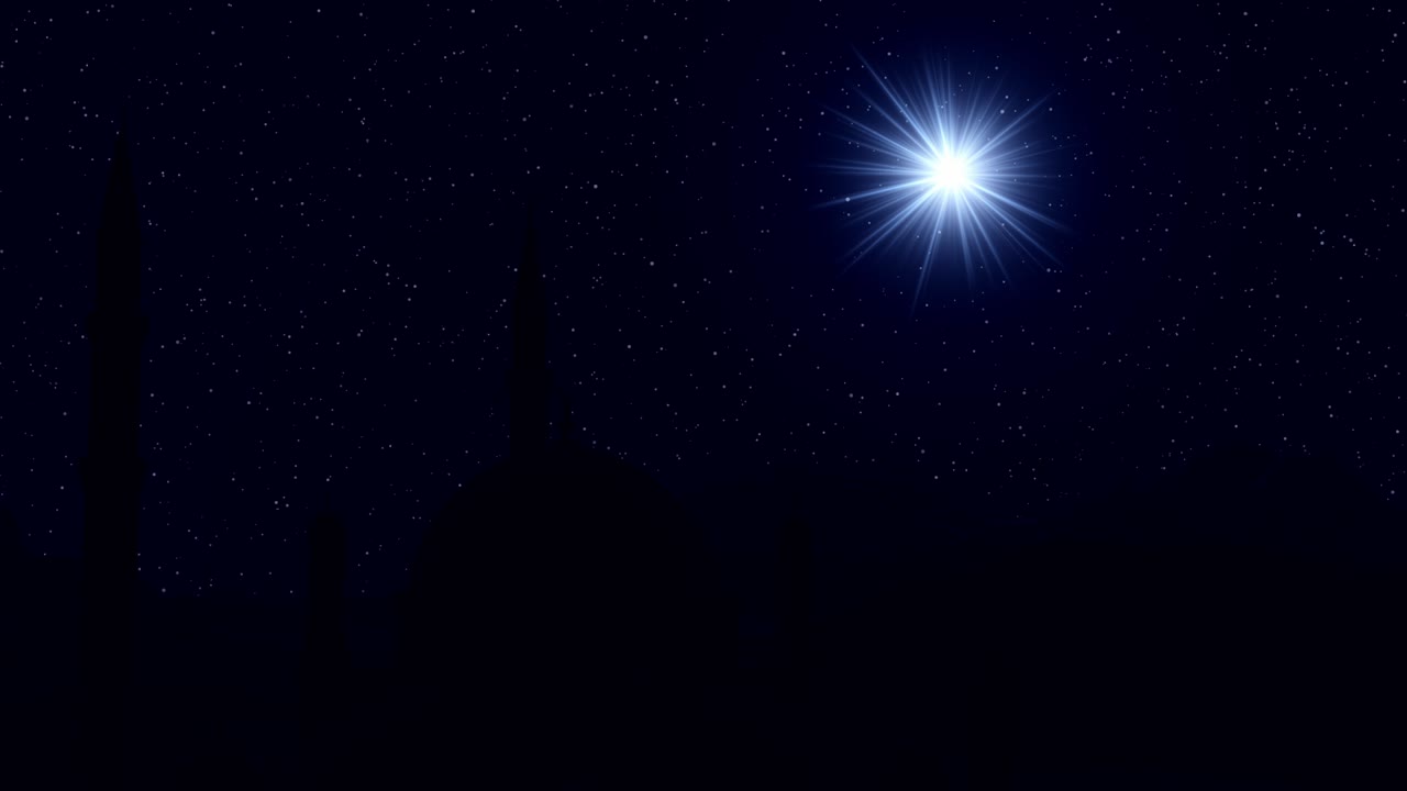 Den hellige stjernen lyser opp på himmelen ved solnedgang under Ramadan, med en moské i bakgrunnen