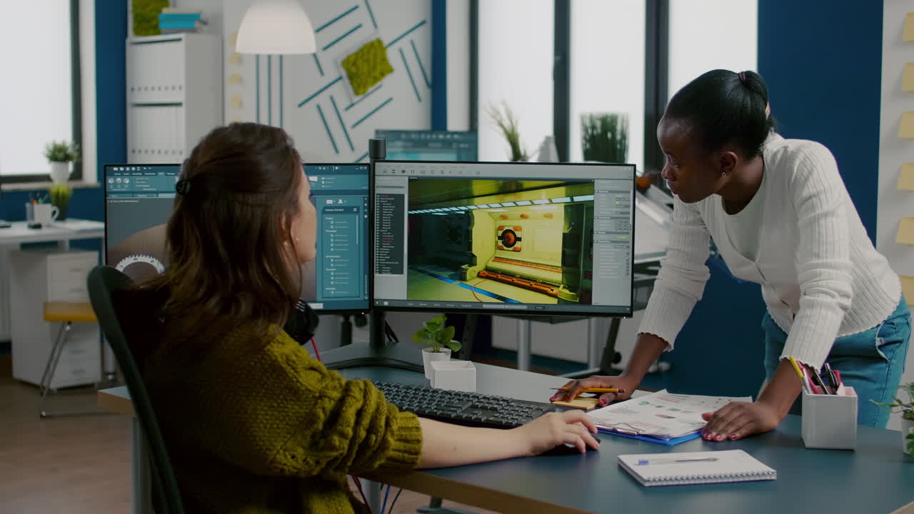 razas mixtas de creadores de juegos probando la interfaz de videojuegos