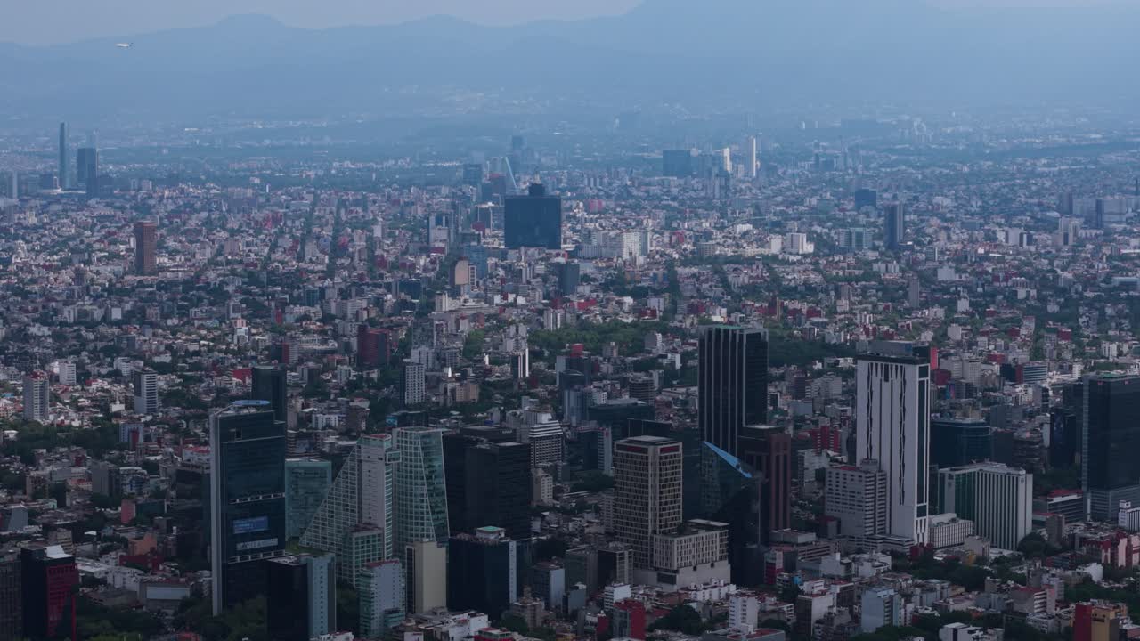 Drone's perspective of Mexico City, captured with a parallax effect