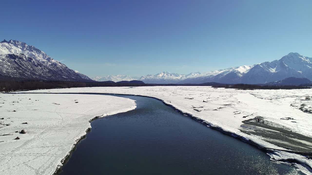 겨울 공중 드론 비디오, matanuska river, palmer, alaska