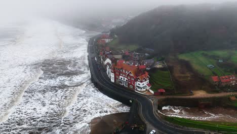 escena de invierno tormentoso