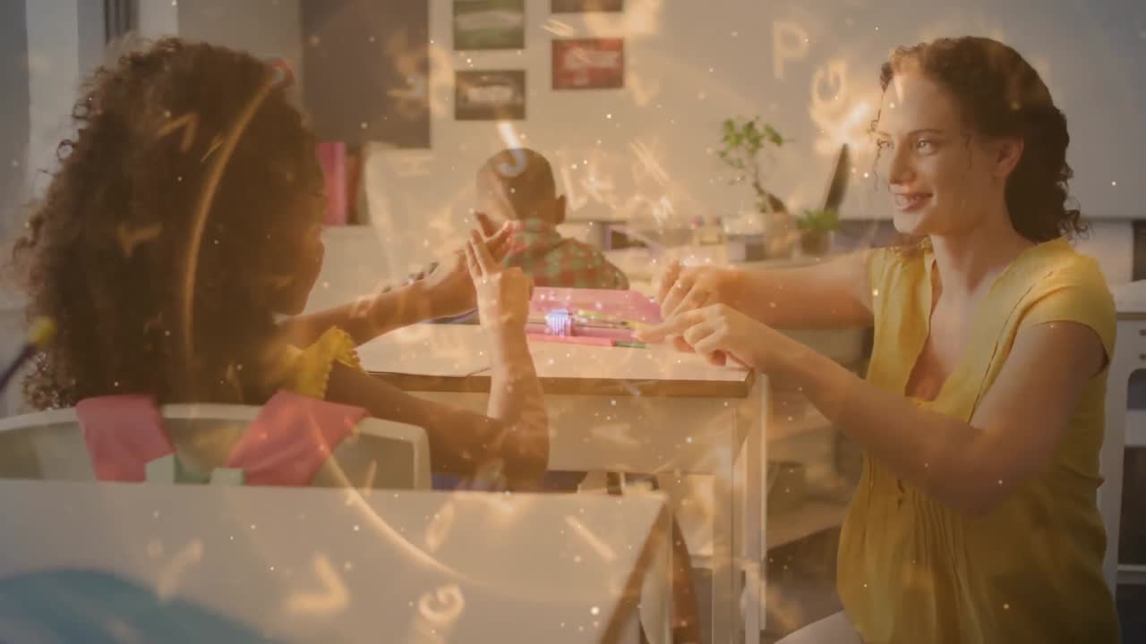 행복한 다양한 여성 교사와 학생이 수업에서 서명하는 데이터 처리의 애니메이션