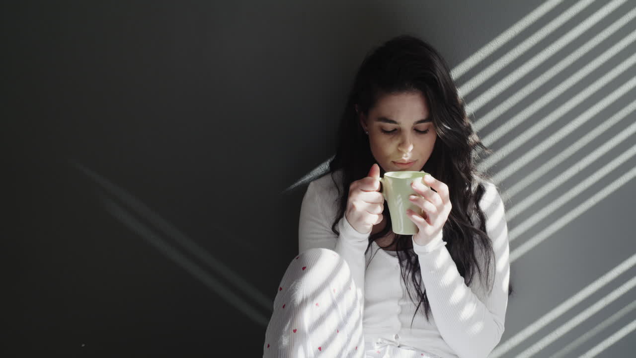 밖에 아름다운 날처럼 보입니다.