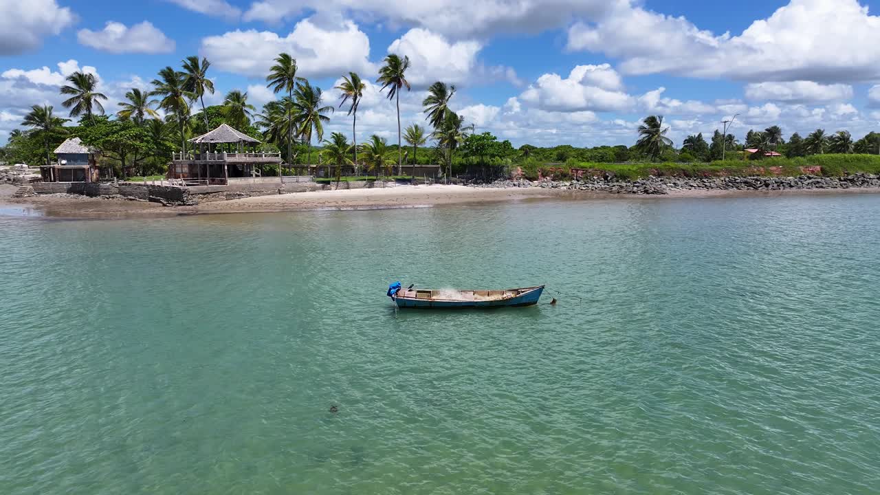 barco de pesca en el puerto seguro de bahía, brasil