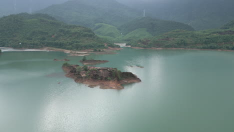 deep green lake water in central vietnam mountains