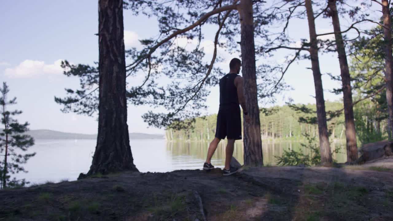 호수 에서 자연을 즐기는 사람