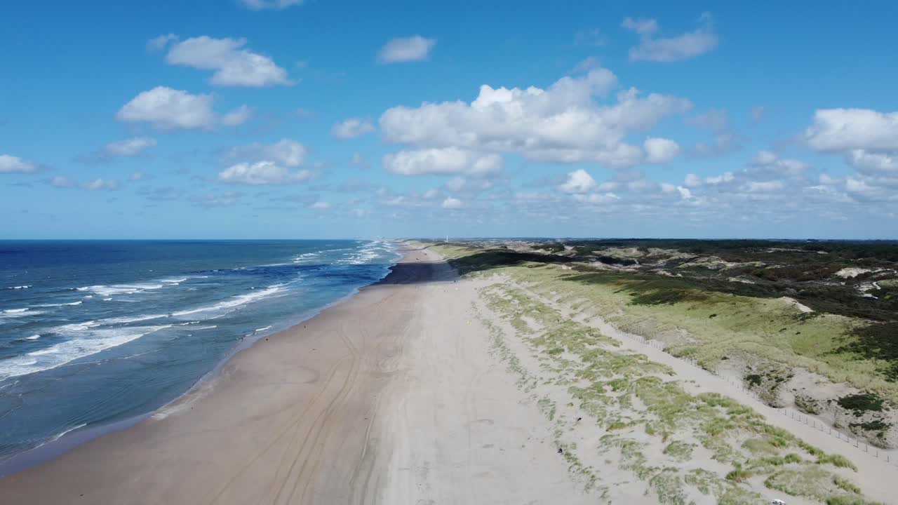 la pintoresca costa del mar del norte en noordwijk, en los países bajos