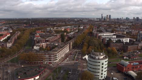 Traffic-in-Rotterdam,-the-Netherlands-on-sunny-fall-day