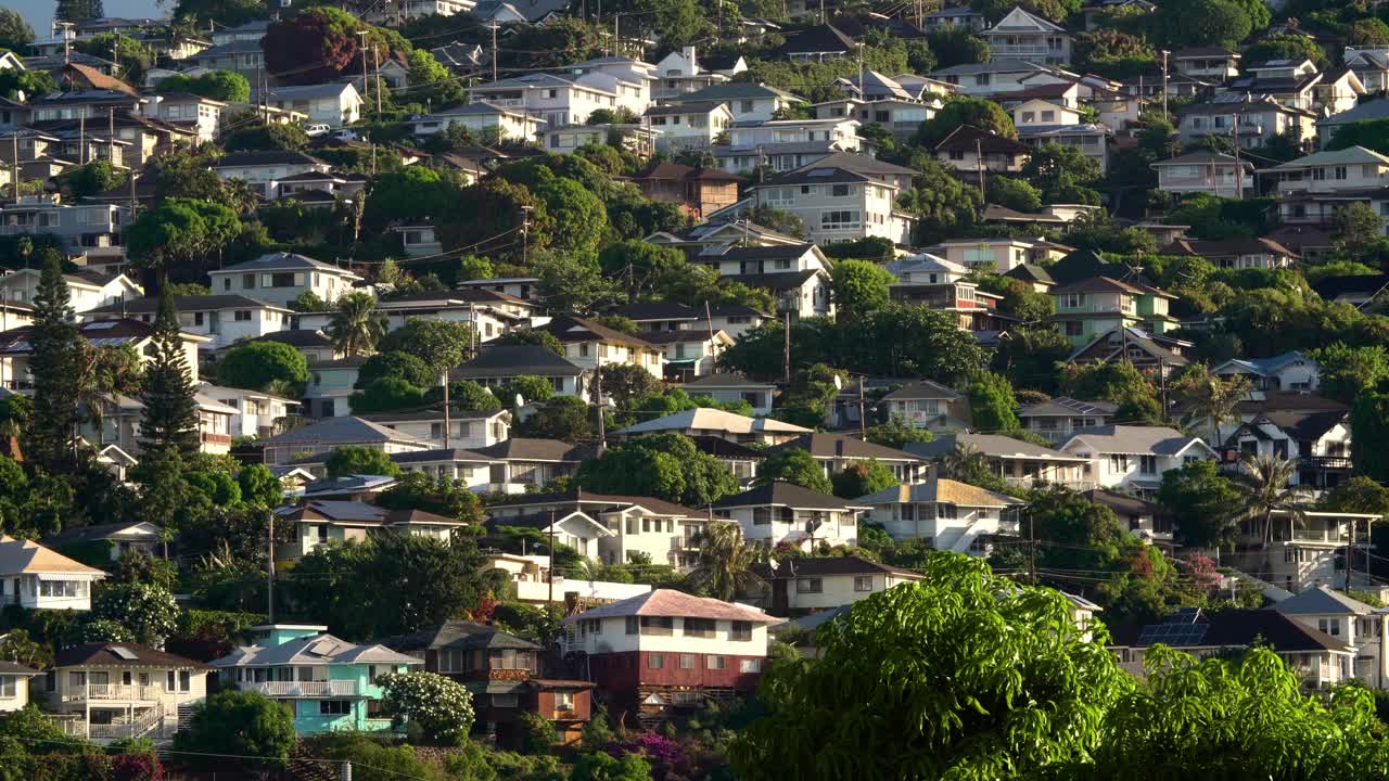 호놀룰루 하와이의 언덕에 있는 집들