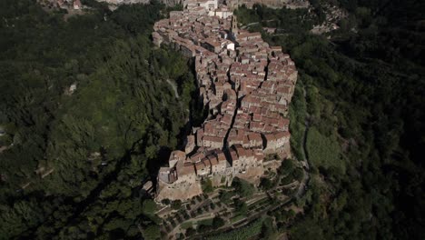 -shot: previous zenith
-description: drone video over the side of pitigliano, italy
-hour