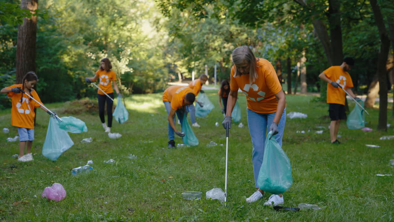 Volunteers Cleaning Up Litter in the Park