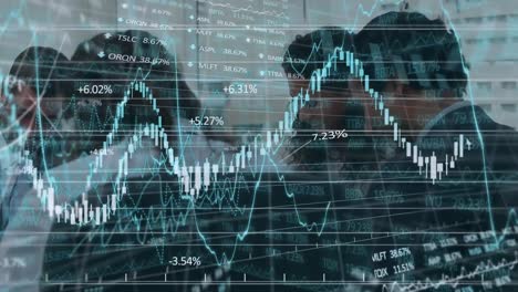 Animation-Von-Finanzdiagrammen-Und-Daten-über-Verschiedene-Geschäftsleute-Im-Büro