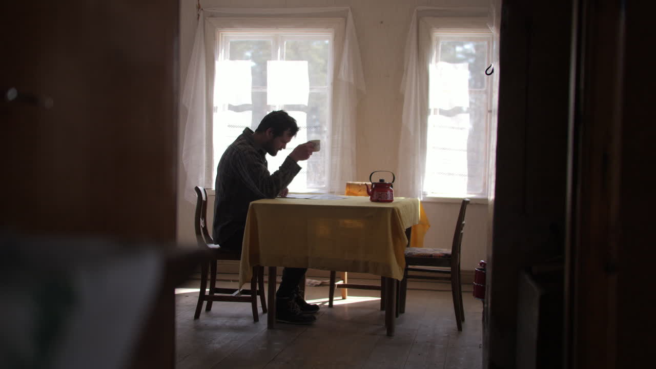 아카이브  ⁇ 은 사람, 뉴스를 읽는 사람