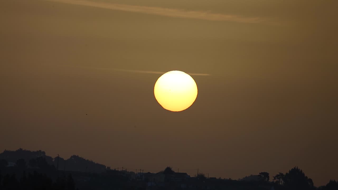sunrise from Ribeira de Ilhas beach in Ericeira, Portugal