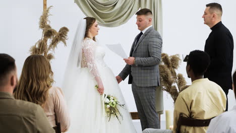 couple at the altar