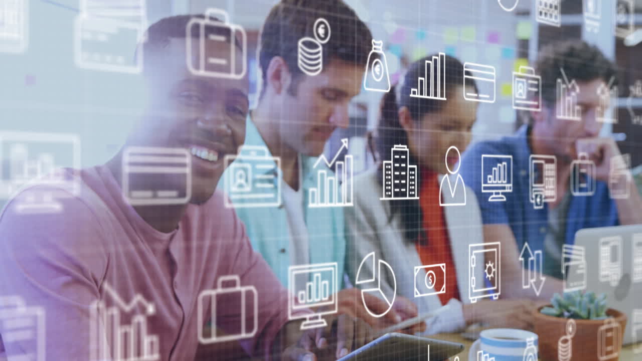 animación de iconos empresariales sobre diversos colegas que utilizan la tecnología en la oficina